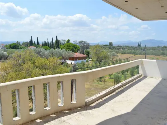Business In Chalkida, Greece (270 M²)