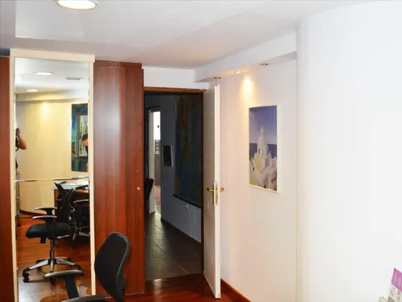 Commercial Property In Glyfada, Greece (90 M²)