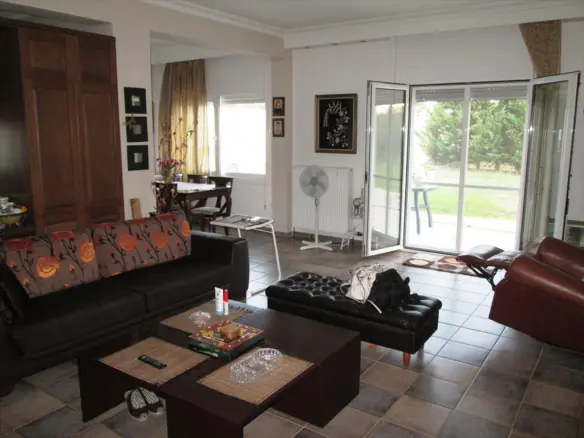 10-bedroom Detached House In Poligiros, Greece (460 M²)