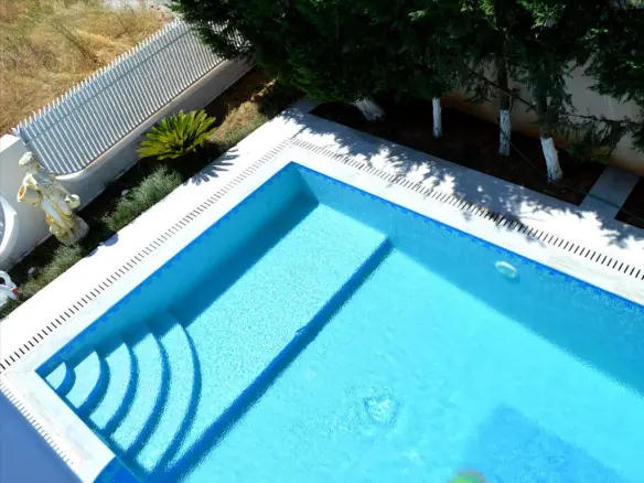 7-bedroom Villa In Kalivia Thorikou, Greece (500 M²)