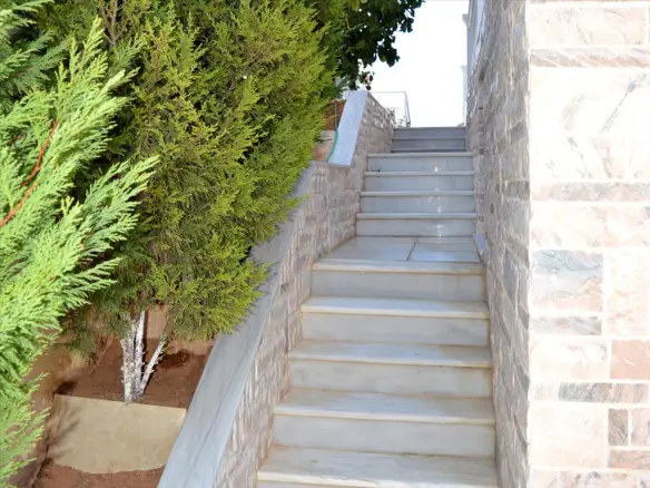 7-bedroom Villa In Kalivia Thorikou, Greece (500 M²)