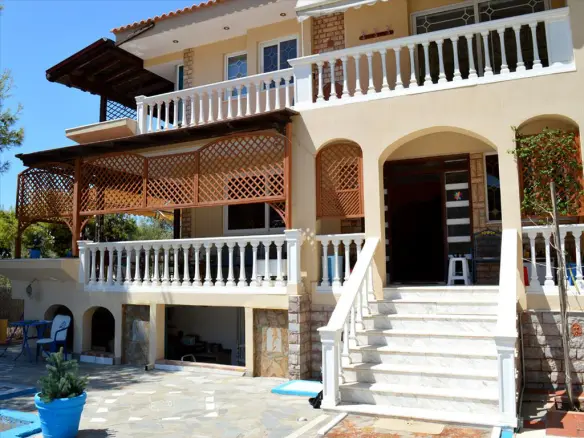3-bedroom Villa In Vari – Varkiza, Greece (290 M²)