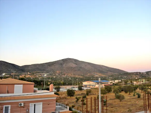 3-bedroom Maisonette In Kalivia Thorikou, Greece (180 M²)