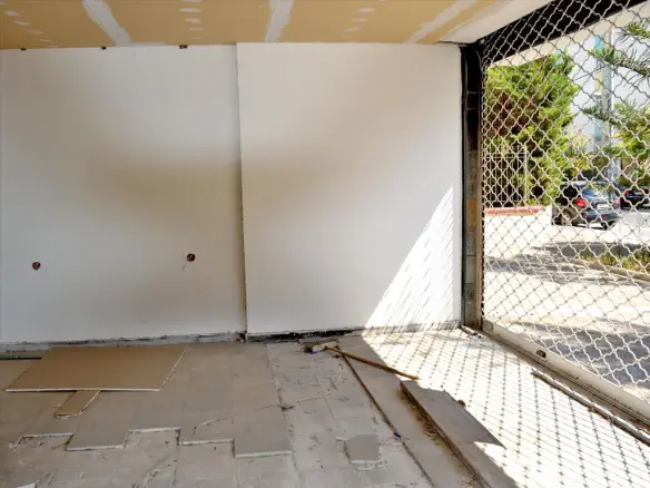 Commercial Property In Moschato, Greece (55 M²)