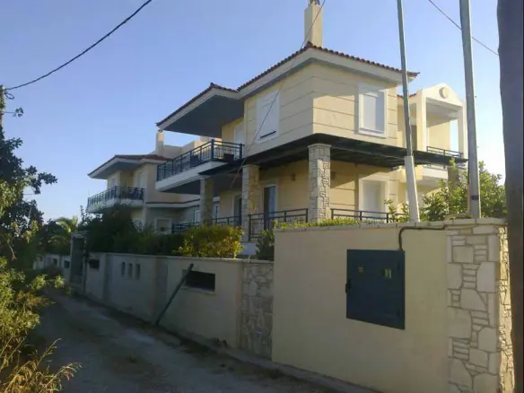 4-bedroom Maisonette In Megara, Greece (300 M²)