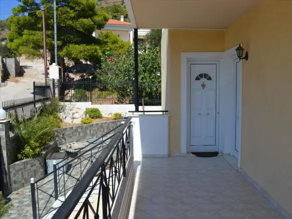 6-bedroom Detached House In Keratea, Greece (190 M²)