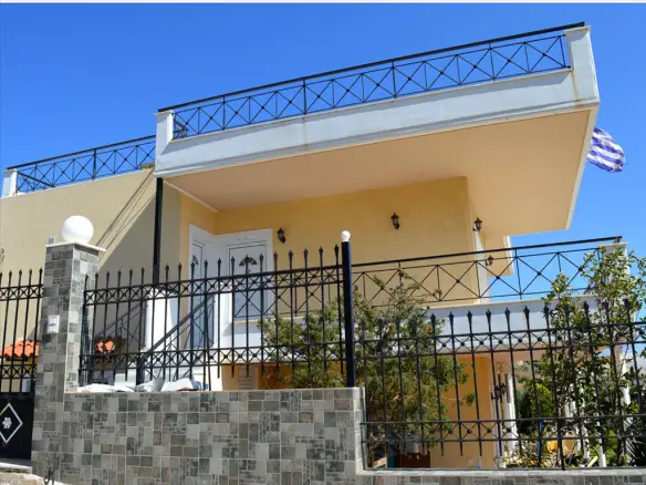 6-bedroom Detached House In Keratea, Greece (190 M²)