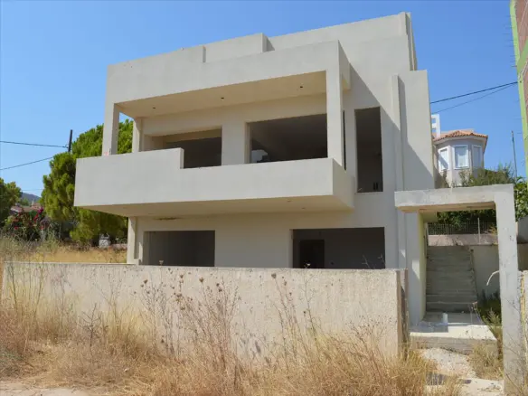 3-bedroom Maisonette In Markopoulo, Greece (198 M²)
