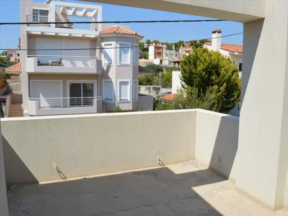 3-bedroom Maisonette In Markopoulo, Greece (198 M²)