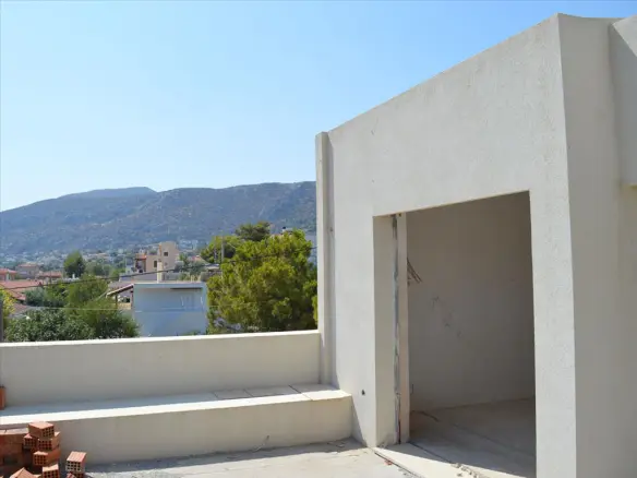 3-bedroom Maisonette In Markopoulo, Greece (198 M²)