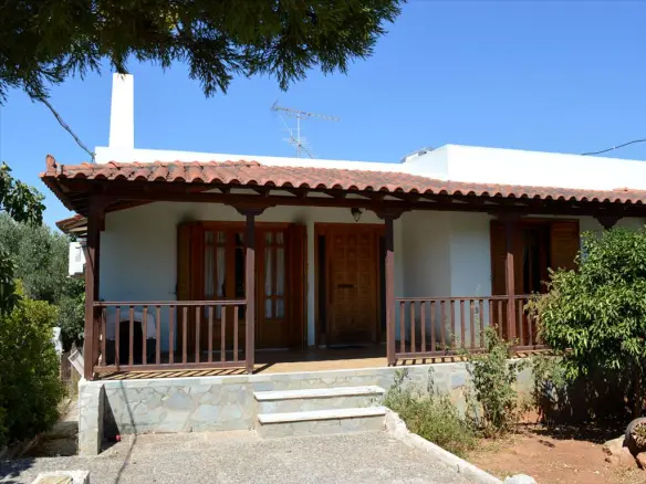 3-bedroom Detached House In Greece (120 M²)