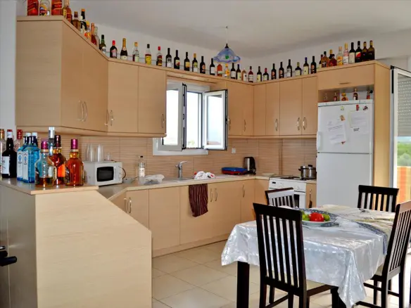 2-bedroom Flat In Velo, Greece (77 M²)