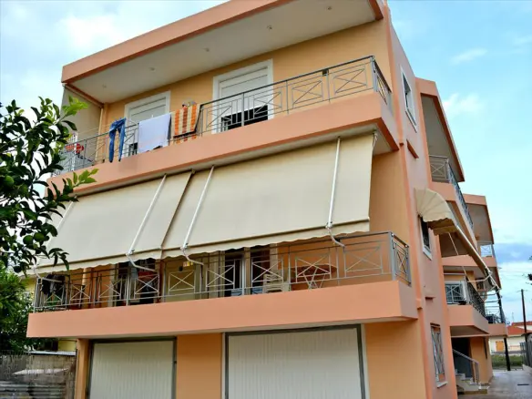 2-bedroom Flat In Velo, Greece (77 M²)
