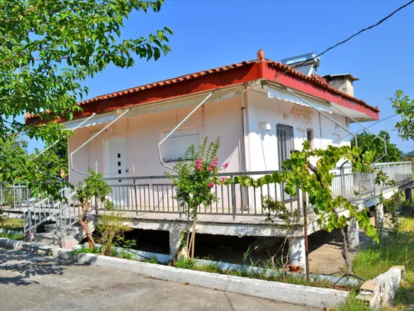 2-bedroom Detached House In Pirgos, Greece (72 M²)