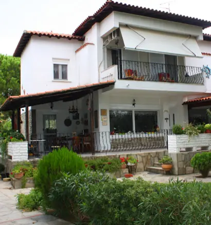 6-bedroom Villa In Sithonia, Greece (200 M²)