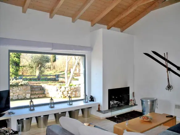 3-bedroom Detached House In Arachova, Greece (140 M²)