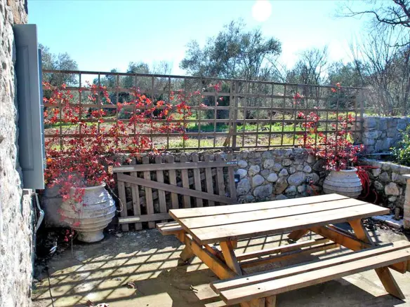 3-bedroom Detached House In Arachova, Greece (140 M²)