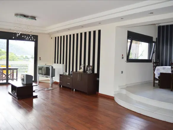 4-bedroom Detached House In Marathonas, Greece (265 M²)