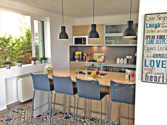 3-bedroom Villa In Rafina, Greece (600 M²)