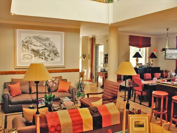 3-bedroom Villa In Rafina, Greece (600 M²)