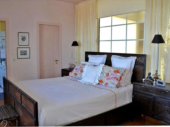 3-bedroom Villa In Rafina, Greece (600 M²)