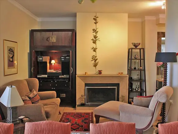 3-bedroom Villa In Rafina, Greece (600 M²)
