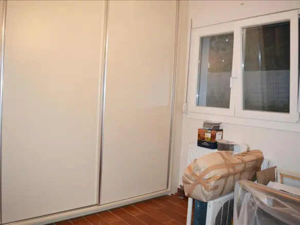 3-bedroom Flat In Kalivia Thorikou, Greece (134 M²)