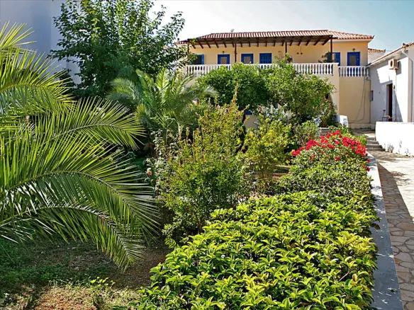 8-bedroom Maisonette In Greece (155 M²)