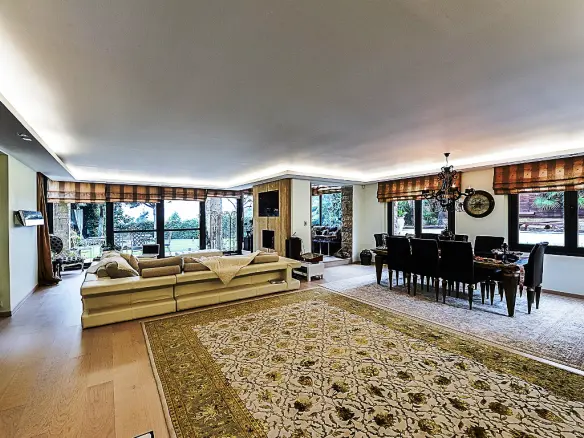 Villa In Pylea, Greece (800 M²)
