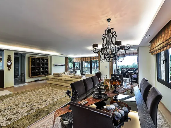 Villa In Pylea, Greece (800 M²)