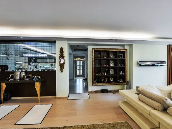 Villa In Pylea, Greece (800 M²)