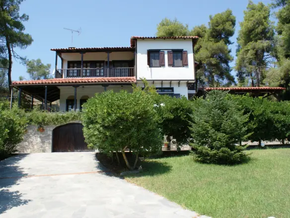 3-bedroom Detached House In Kassandra, Greece (210 M²)