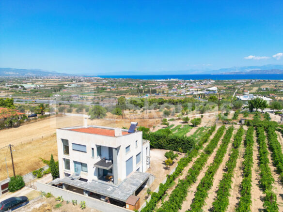 95 M2 Apartment In Archaia Korinthos, Corinth Municipality