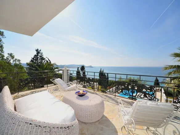 2-bedroom Villa In Corfu, Greece (250 M²)
