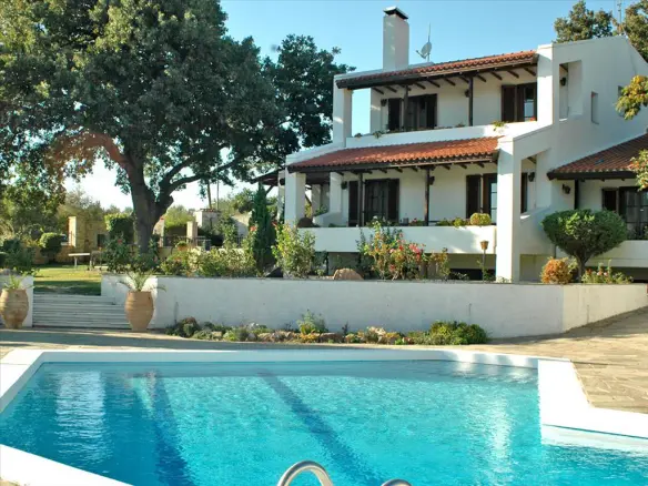 5-bedroom Maisonette In Polydendri, Greece (400 M²)