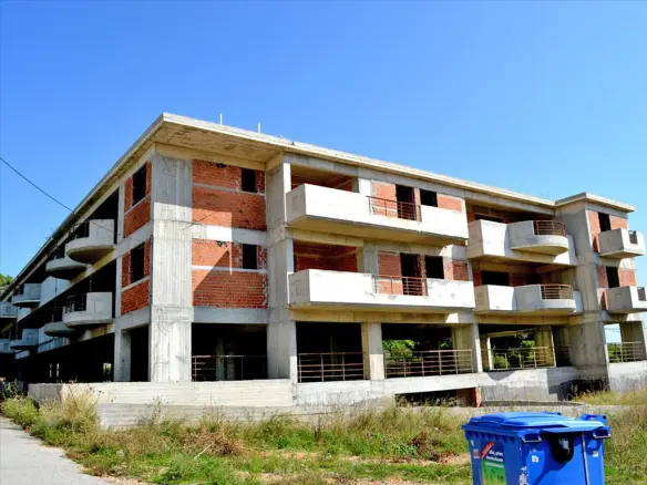 Business In Ano Liosia, Greece (1.298 M²)