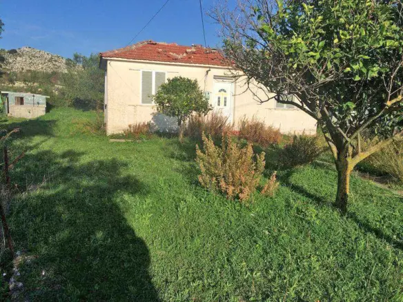 Detached House In Sipiada, Greece (40 M²)