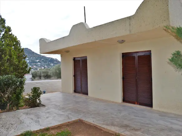 Detached 70 M² House In Attica With Outdoor Space