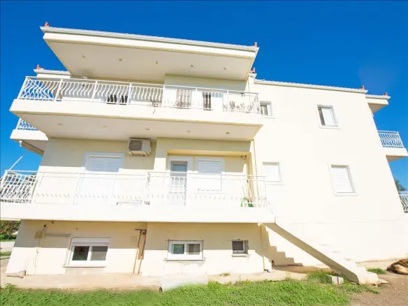 4-bedroom Detached House In Loutraki-perachora, Greece (293 M²)