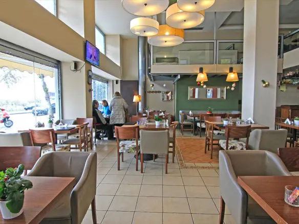 Commercial Property In Kalamaria, Greece (250 M²)