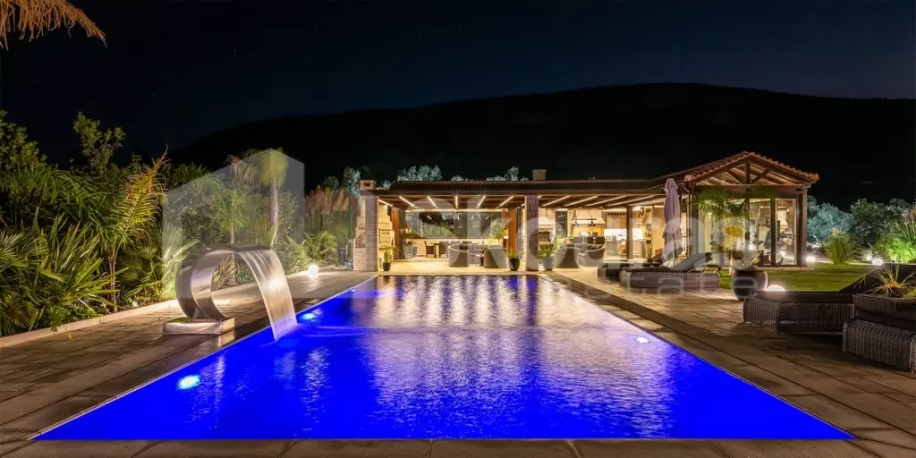 18aa878fd4034188be7210b81362fc9f