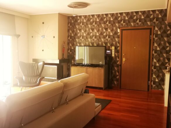 Flat In Greece (137 M²)