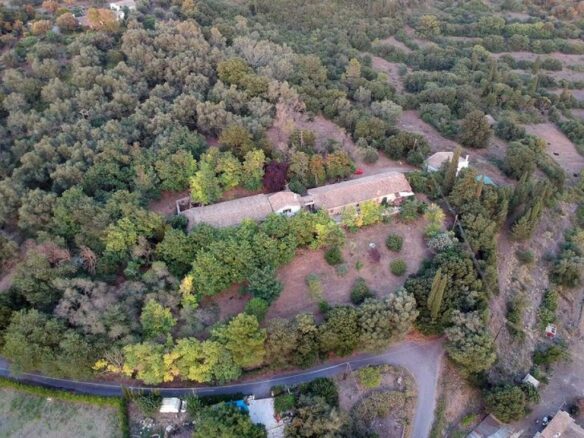 Detached House In Corfu, Greece (962 M²)
