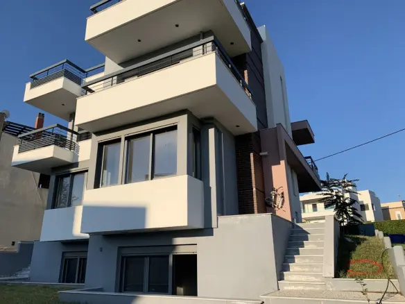 3-bedroom Maisonette In Panorama, Greece (150 M²)