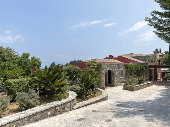 6-bedroom Villa In Corfu, Greece (350 M²)