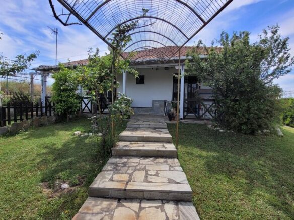 3-bedroom Detached House In Michaniona, Greece (175 M²)