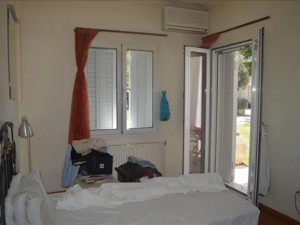 5-bedroom Villa In Kalivia Thorikou, Greece (490 M²)
