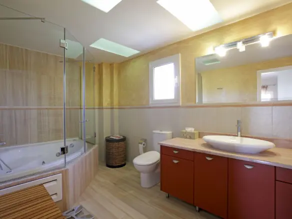 5-bedroom Villa In Ermioni, Greece (500 M²)