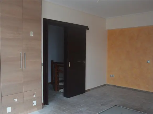 3-bedroom Maisonette In Center – Port, Greece (141 M²)
