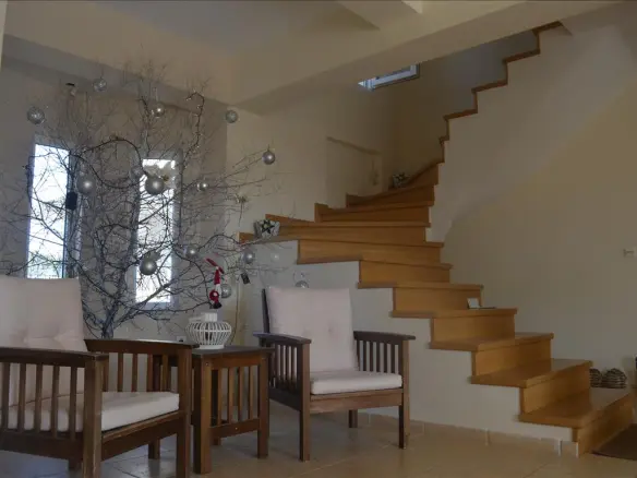 4-bedroom Maisonette In Loutraki-perachora, Greece (330 M²)